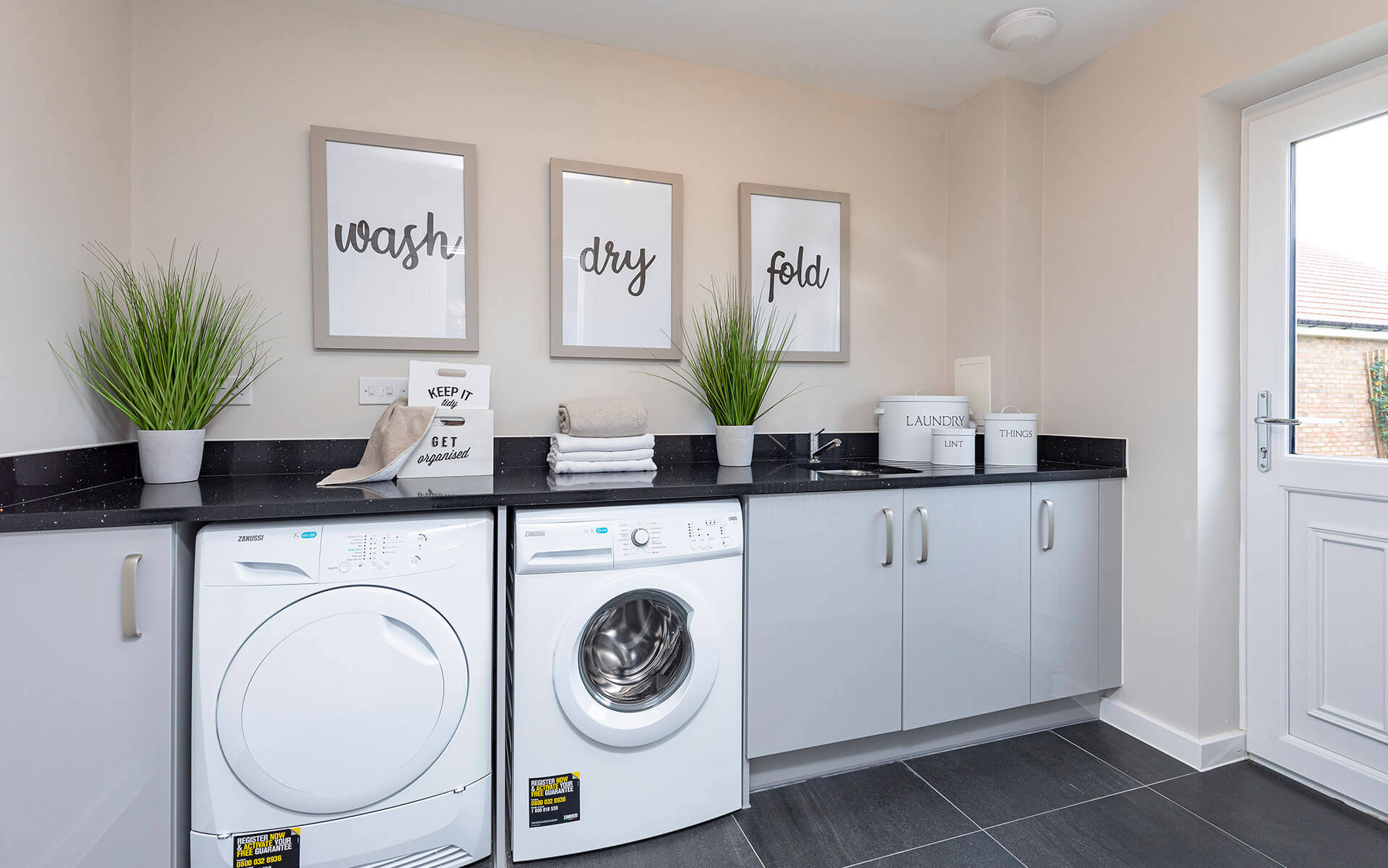 OHS Thehedgerows Elm 4Bed Utility 2