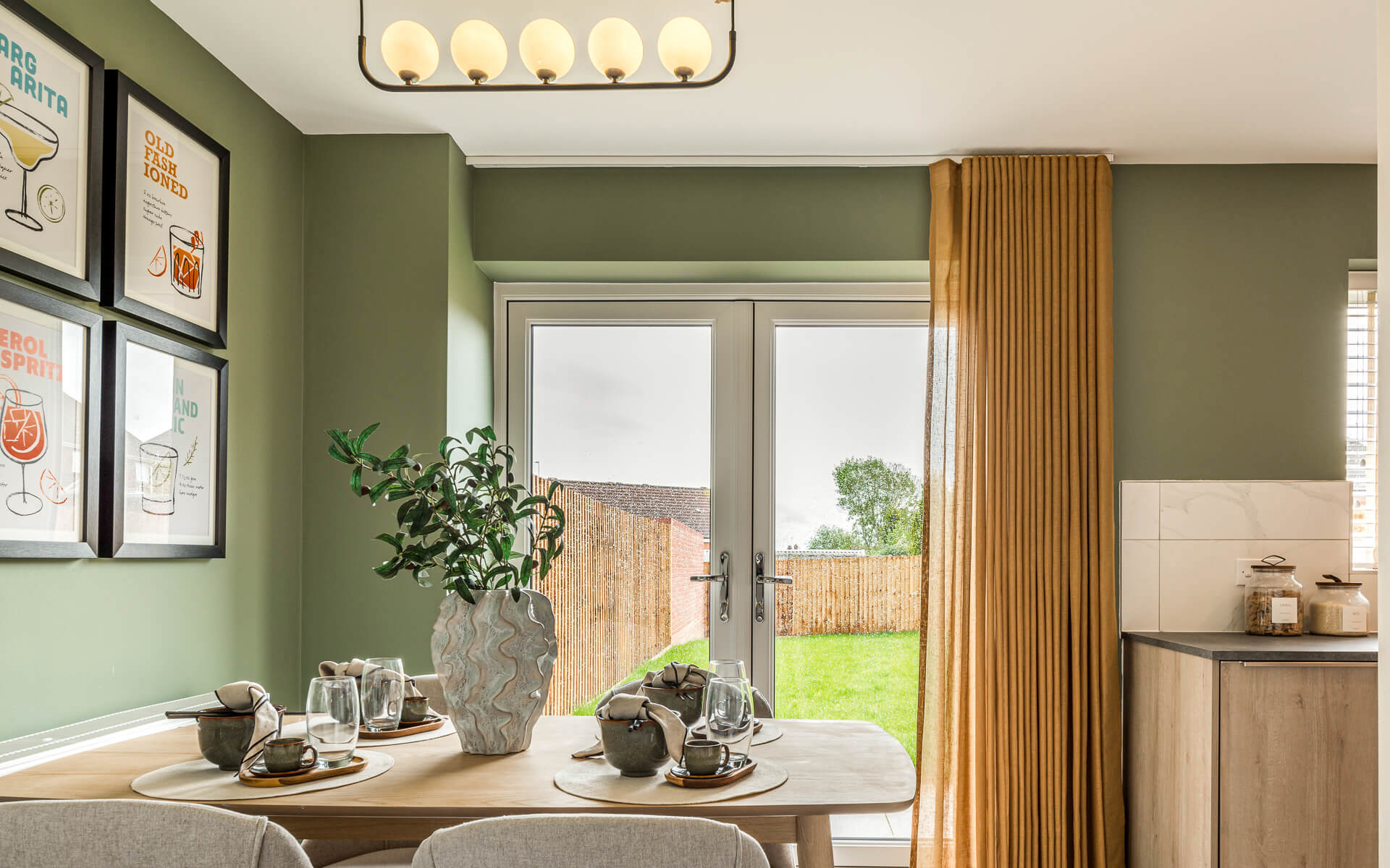 WG Dining Deene Weldon