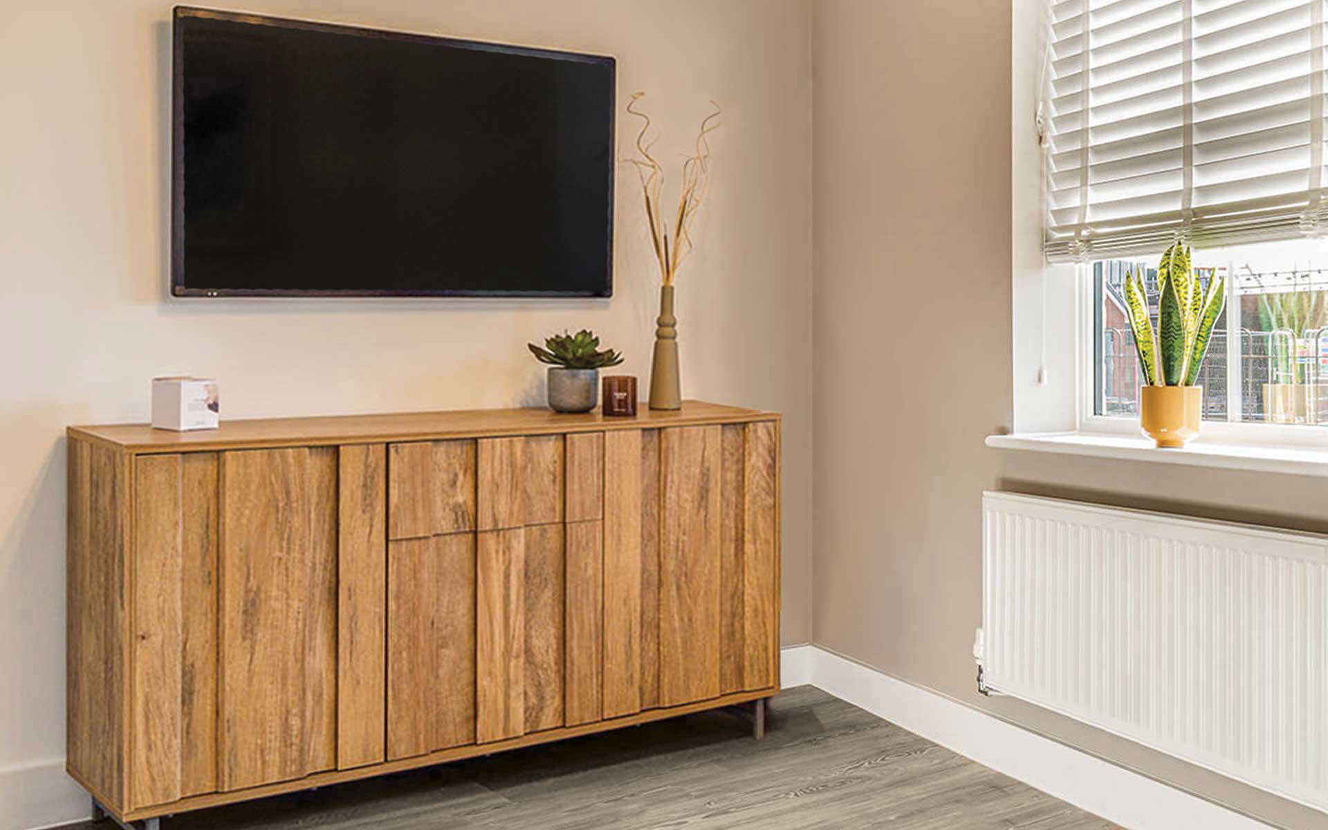 Foal Hurst Green Violet Living3