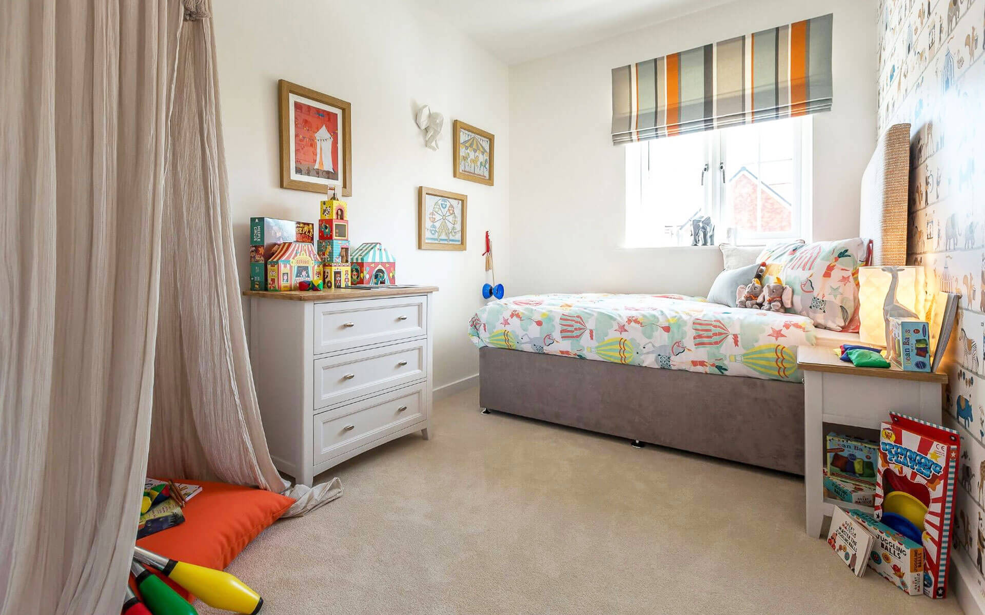 OHS The Hedgerows Rowan Bed4