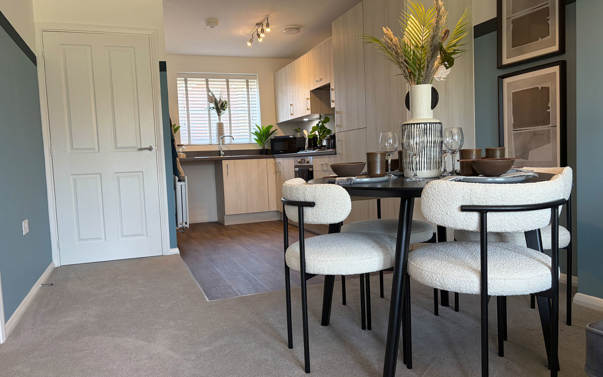 8387 Kitchen Dining 2