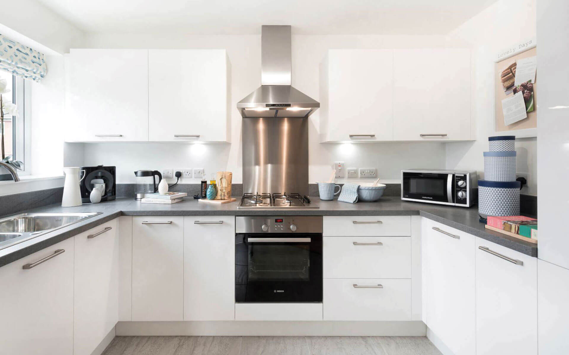 Summer Gates - Kitchen