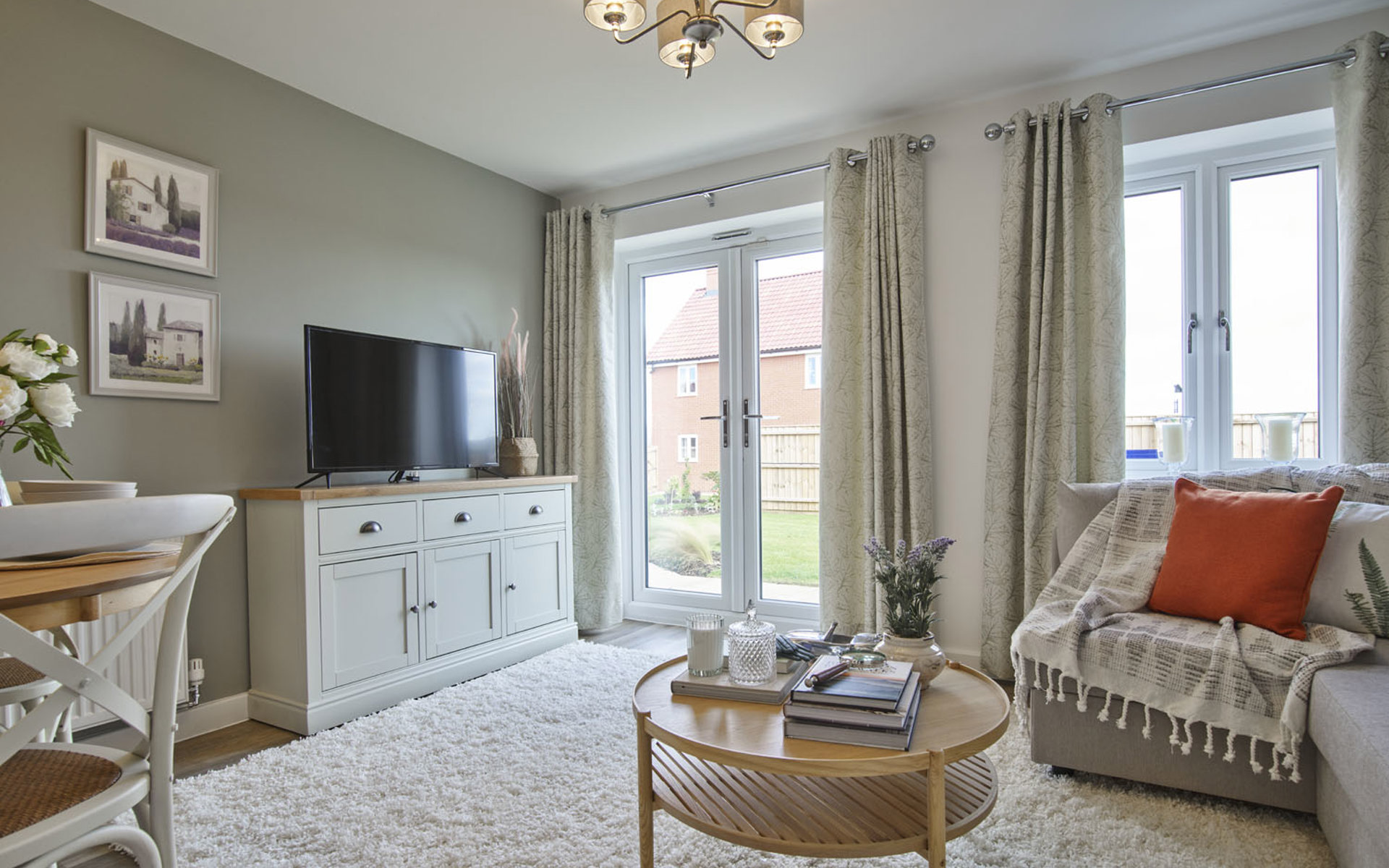 Newlands Show Homes March 2020 PE LR Holly (68)