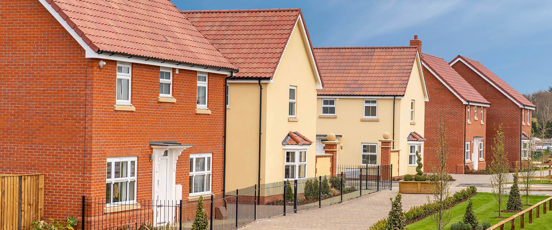 OH Newlands Attleborough Show Home Ext 104 RET BLUESKY Web Crop