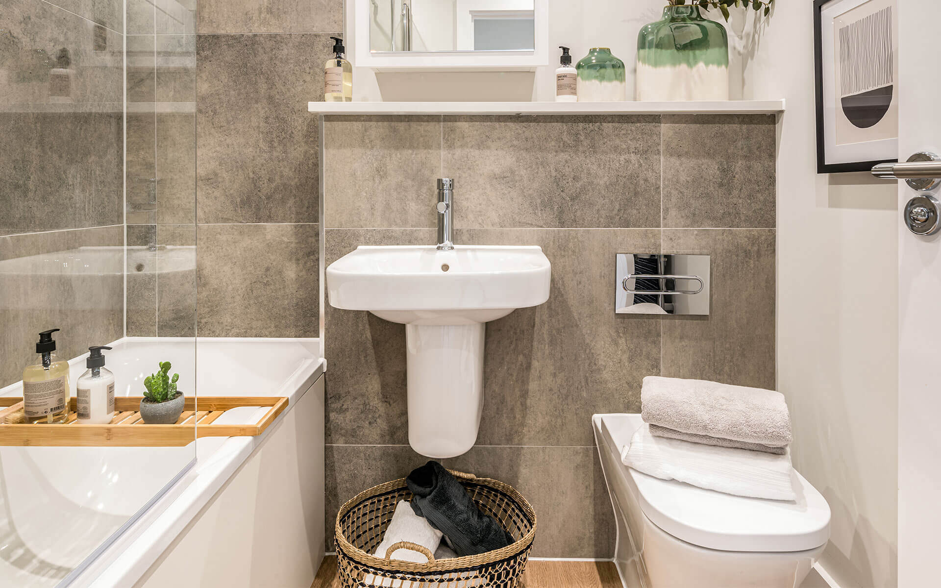 Swingate Park Levenstead Bathroom