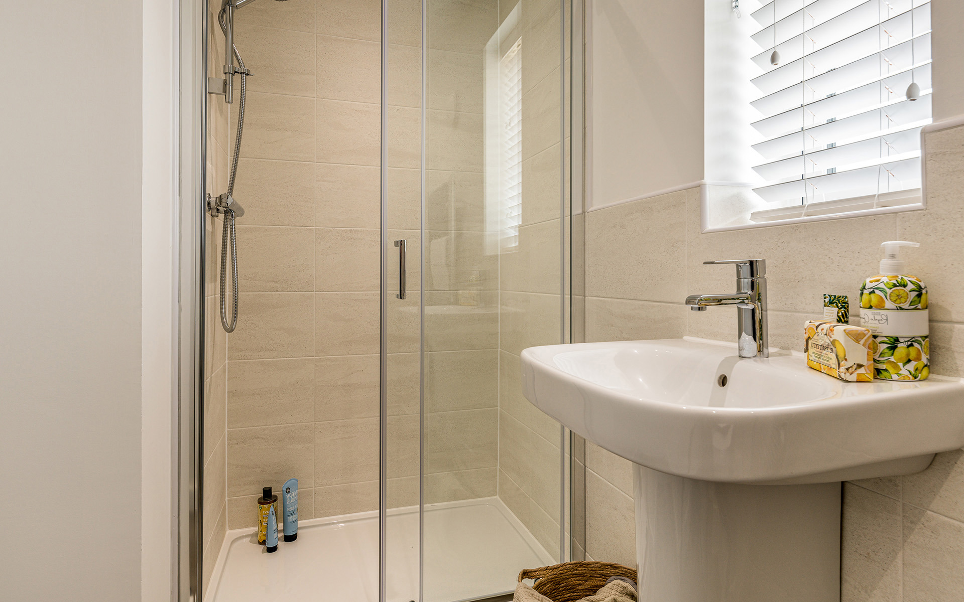 Micklewell Aspen Ensuite