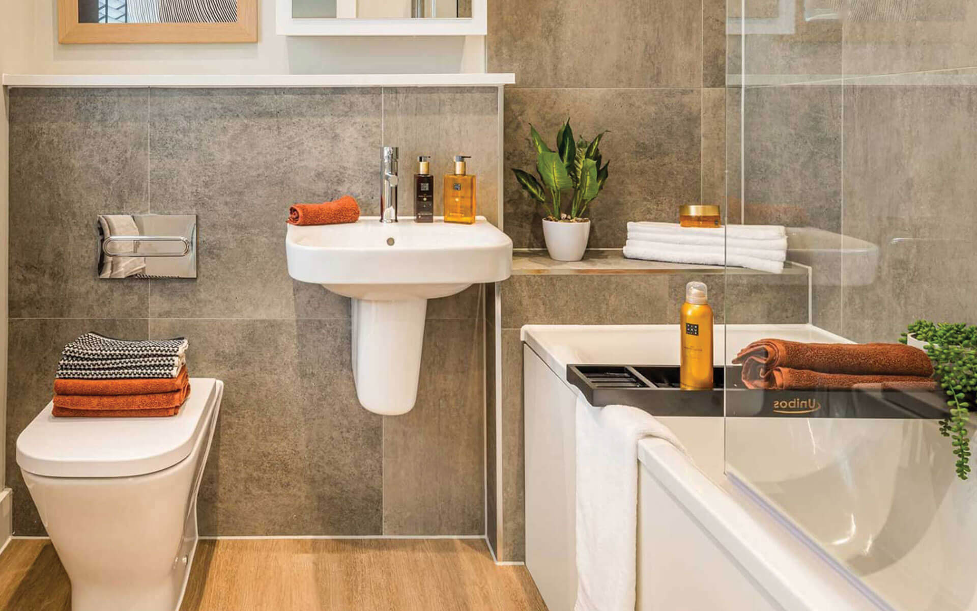 Rosewood Wisteria Bathroom (1)