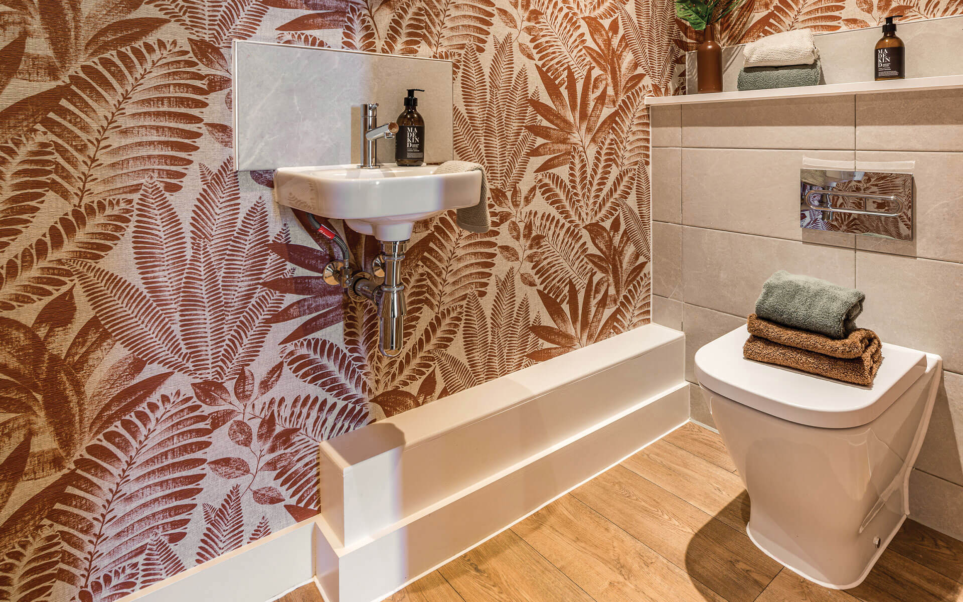 Levett View Holt Cloakroom