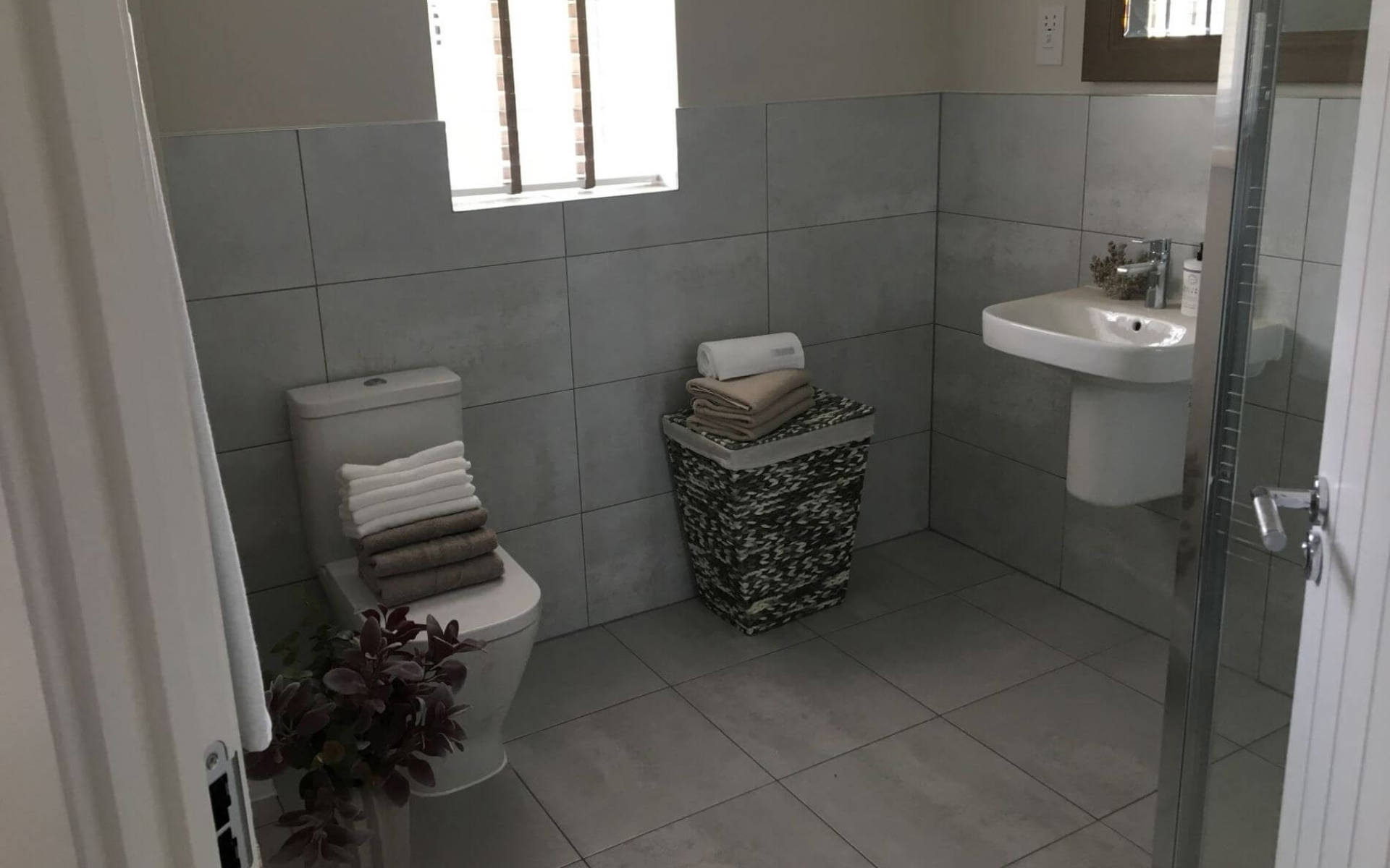 OHS Thehedgerows Elm 4Bed Ensuite Web