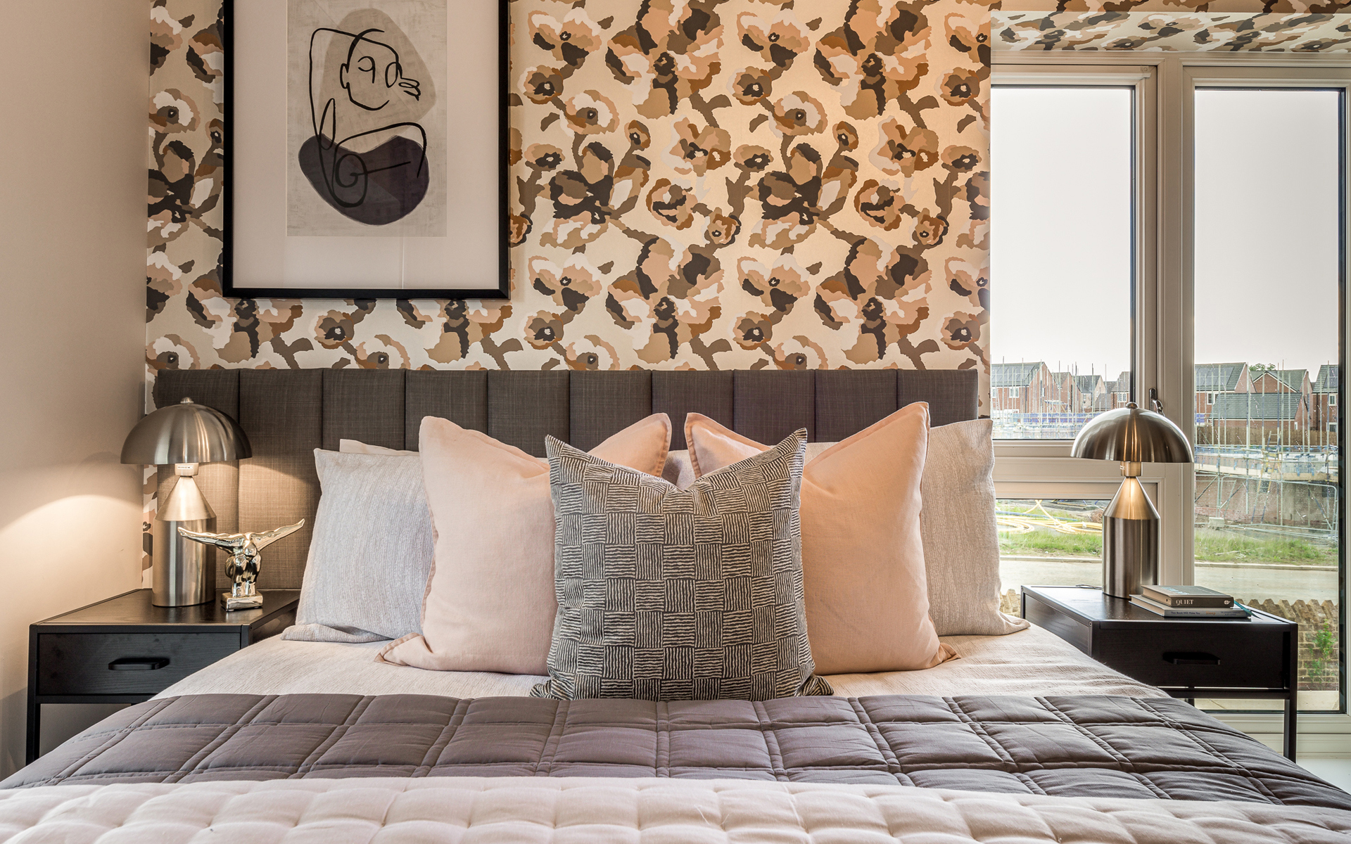 HP Ashley Bed 1 6234