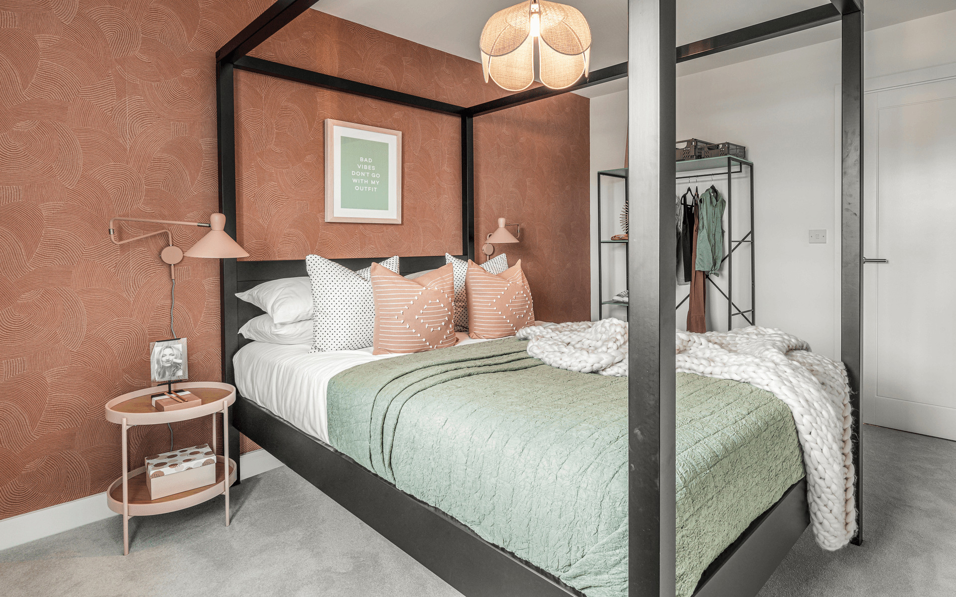 OH Dovecote Gardens P66 Stevington LR 102