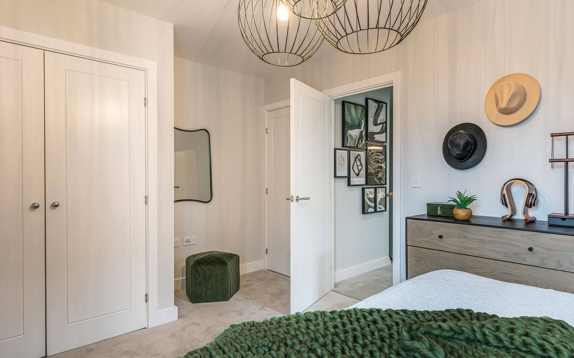 Hermitage Park Barberry Bedroom1(2)