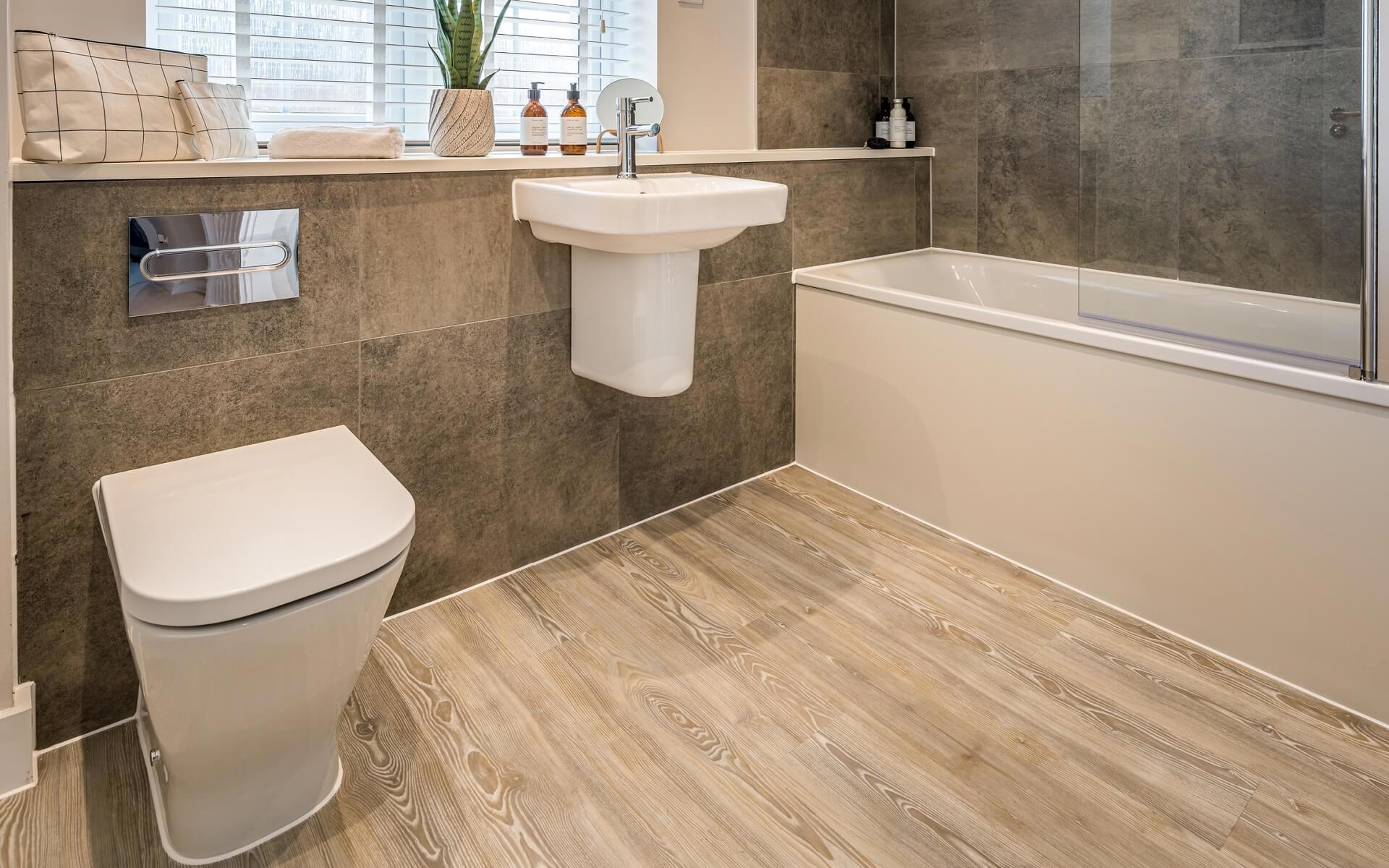 Elm bathroom