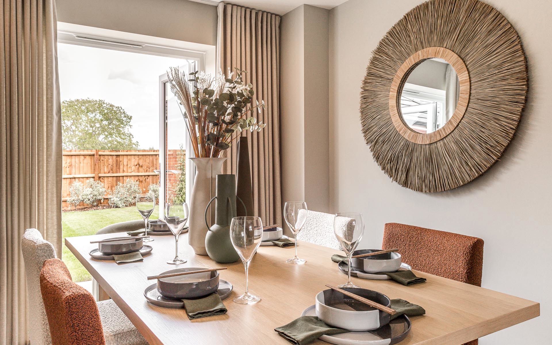 Laurel Dining