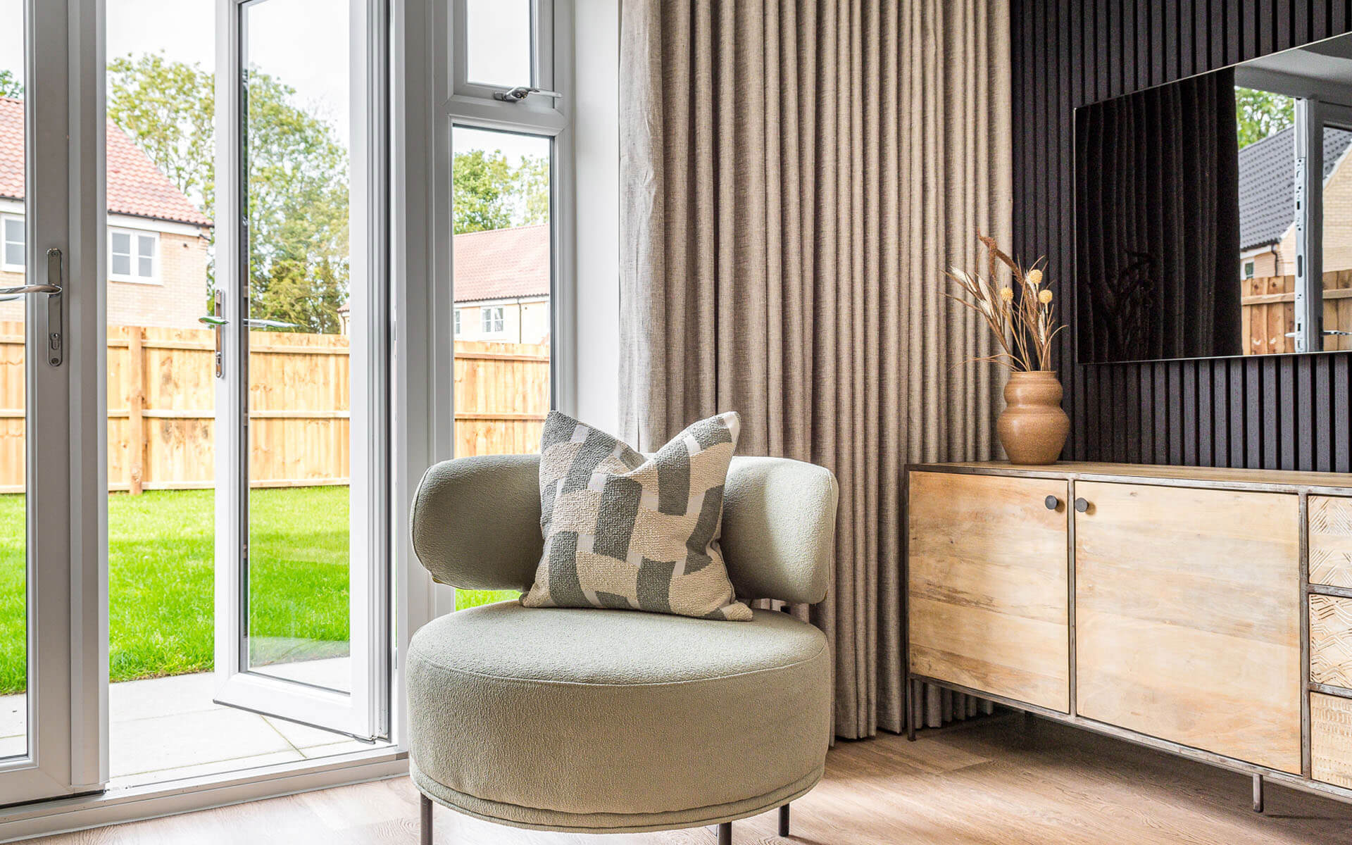 OHE Saxonheath P1 Living 1