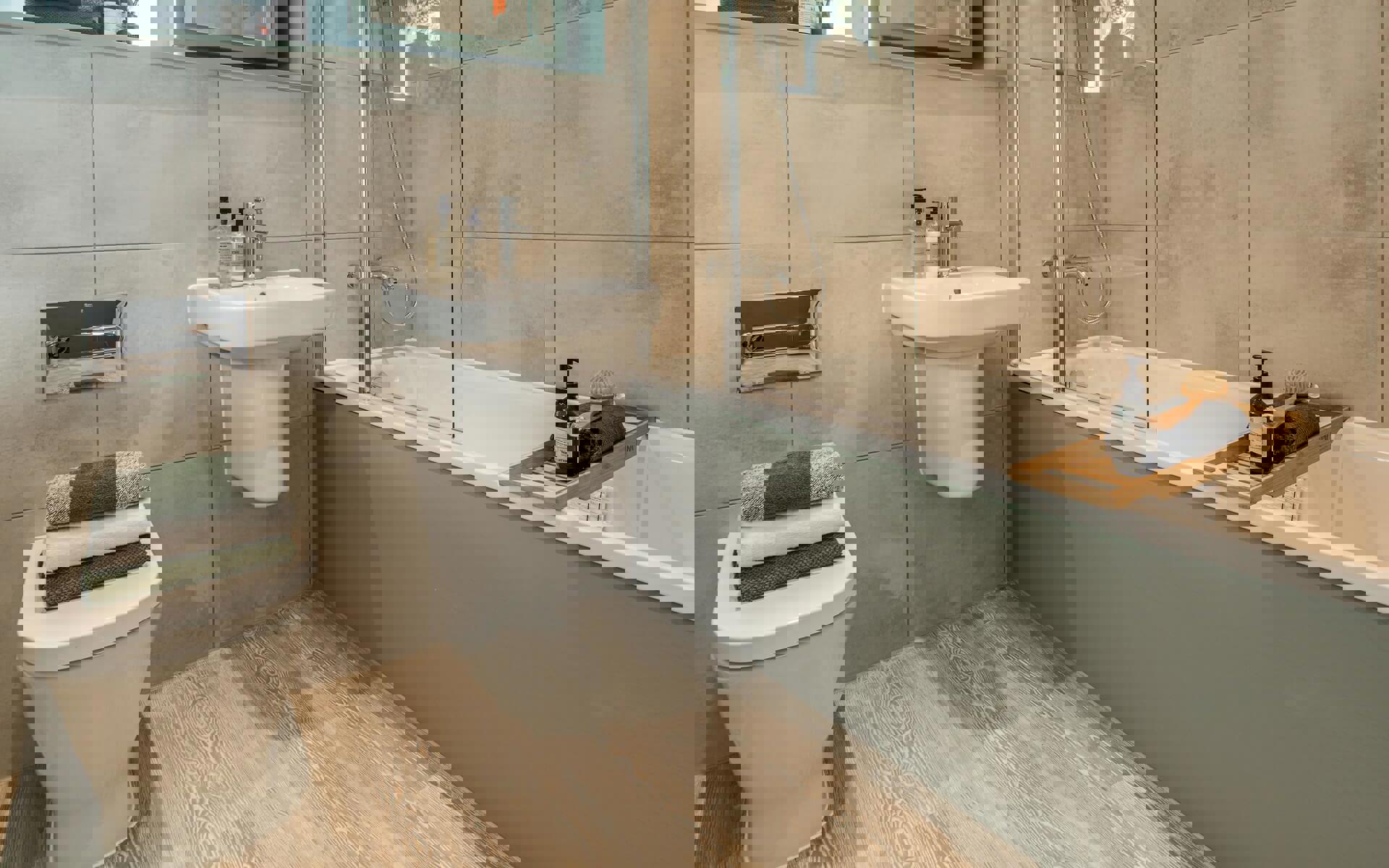 CG Poplar 2994 Bathroom 2