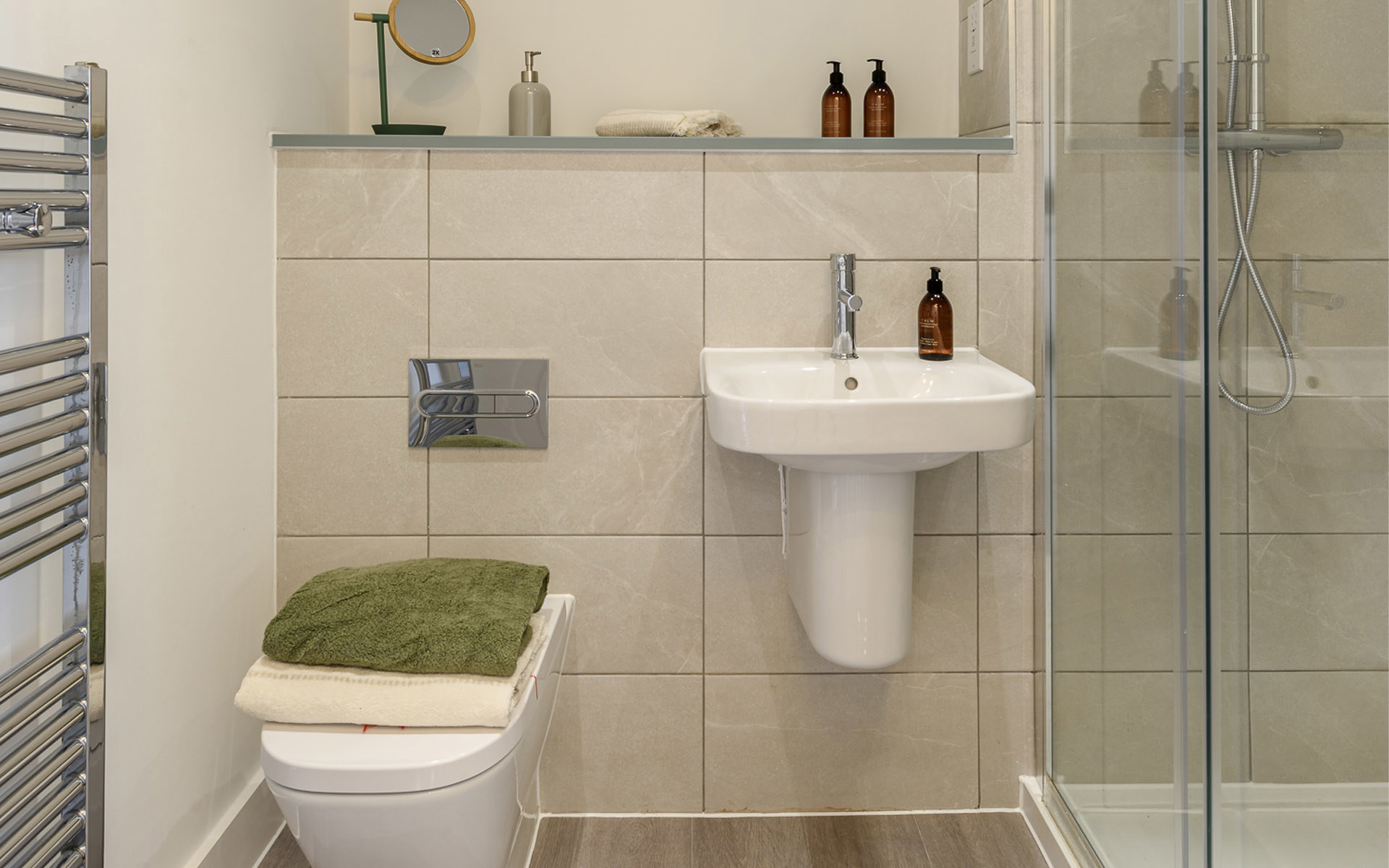 5926 Roseberry Ensuite