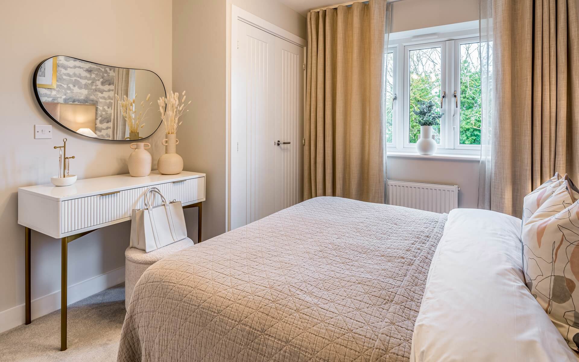 Abbey Grange The Townend Bedroom1 2