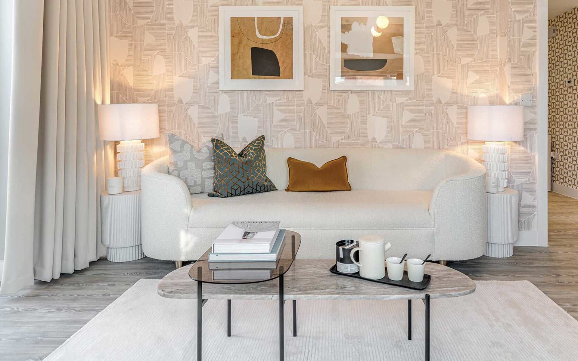 Foal Hurst Green Violet Living2