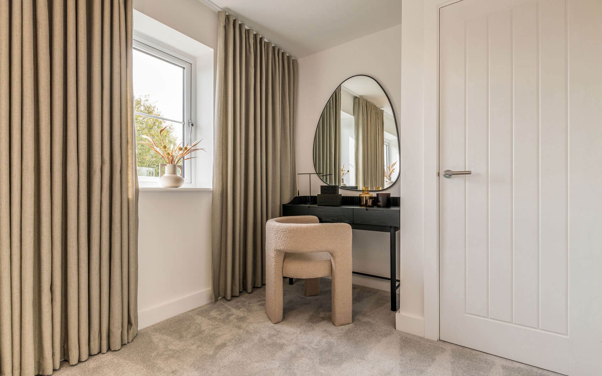 OHE Saxonheath P1 Bedroom2 5