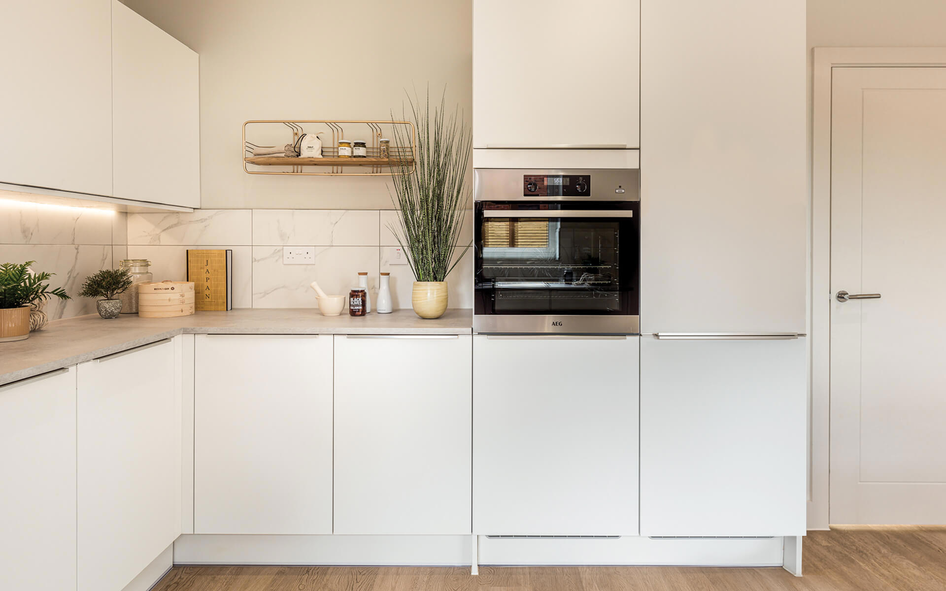 Frederick-Gardens_Aylmer_Kitchen-Dining(2).jpg
