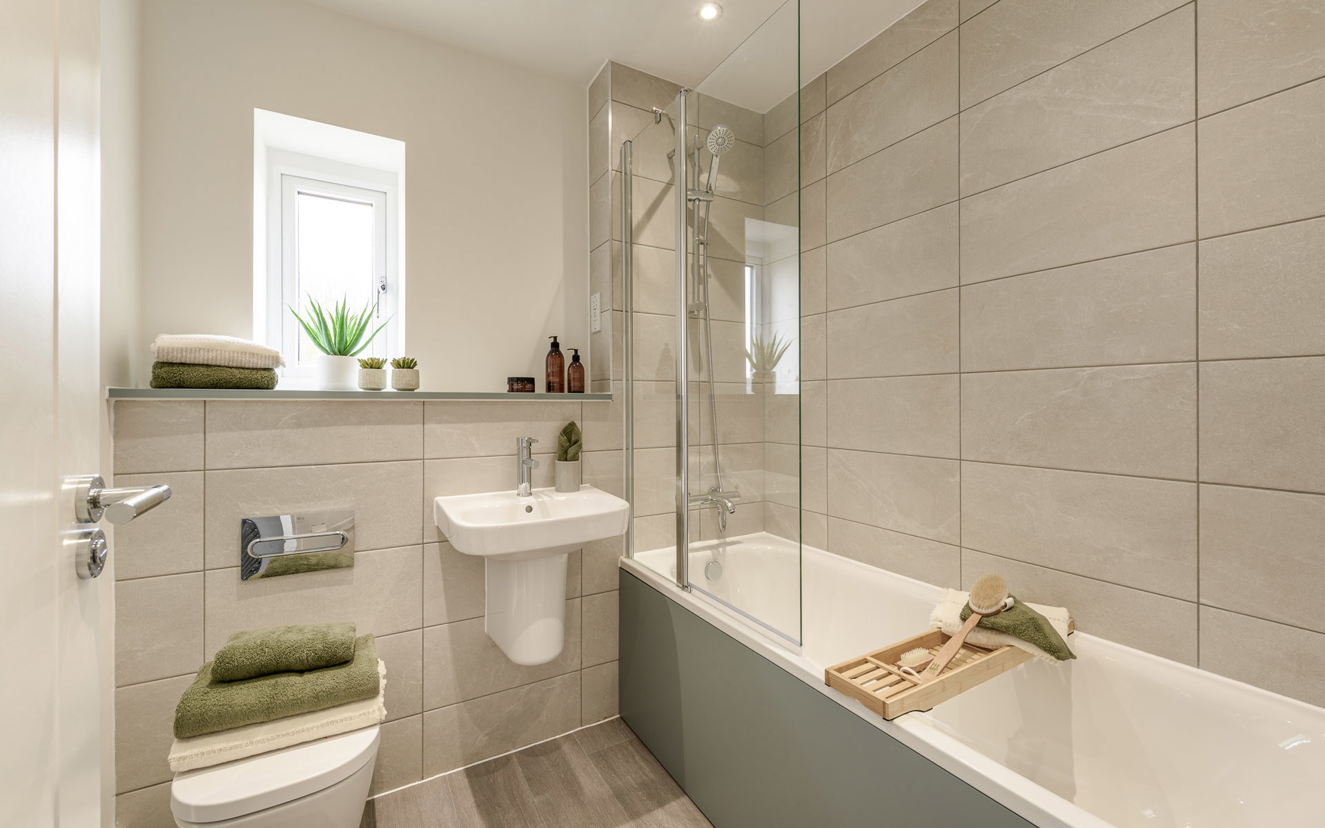 5935 Roseberry Bathroom
