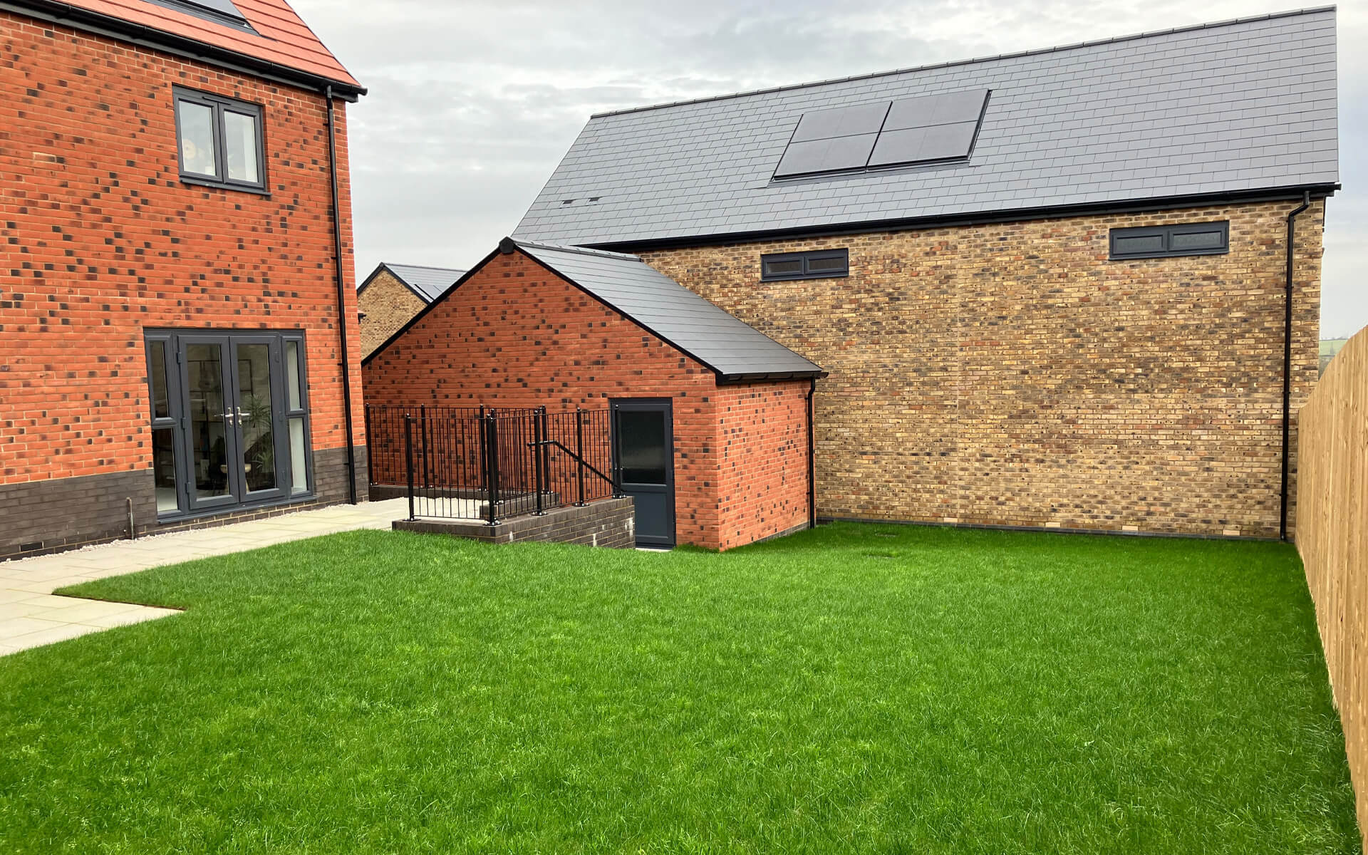 P159 Foxglove Back Garden 2