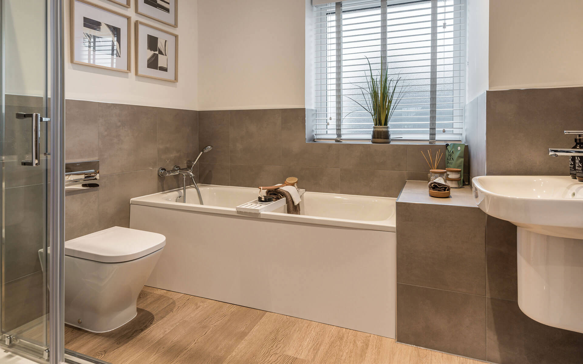 Pearsonheights Marina Bathroom 1