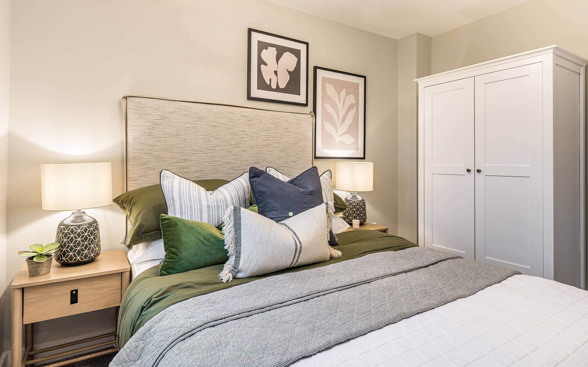 Swingate Park Levenstead Bedroom2(2)