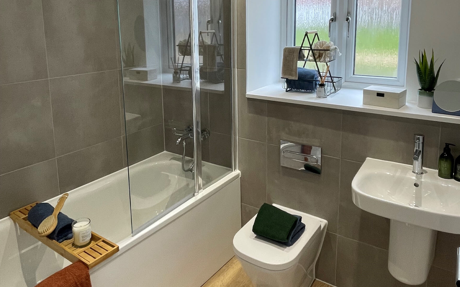 St James Gate Petunia Bathroom