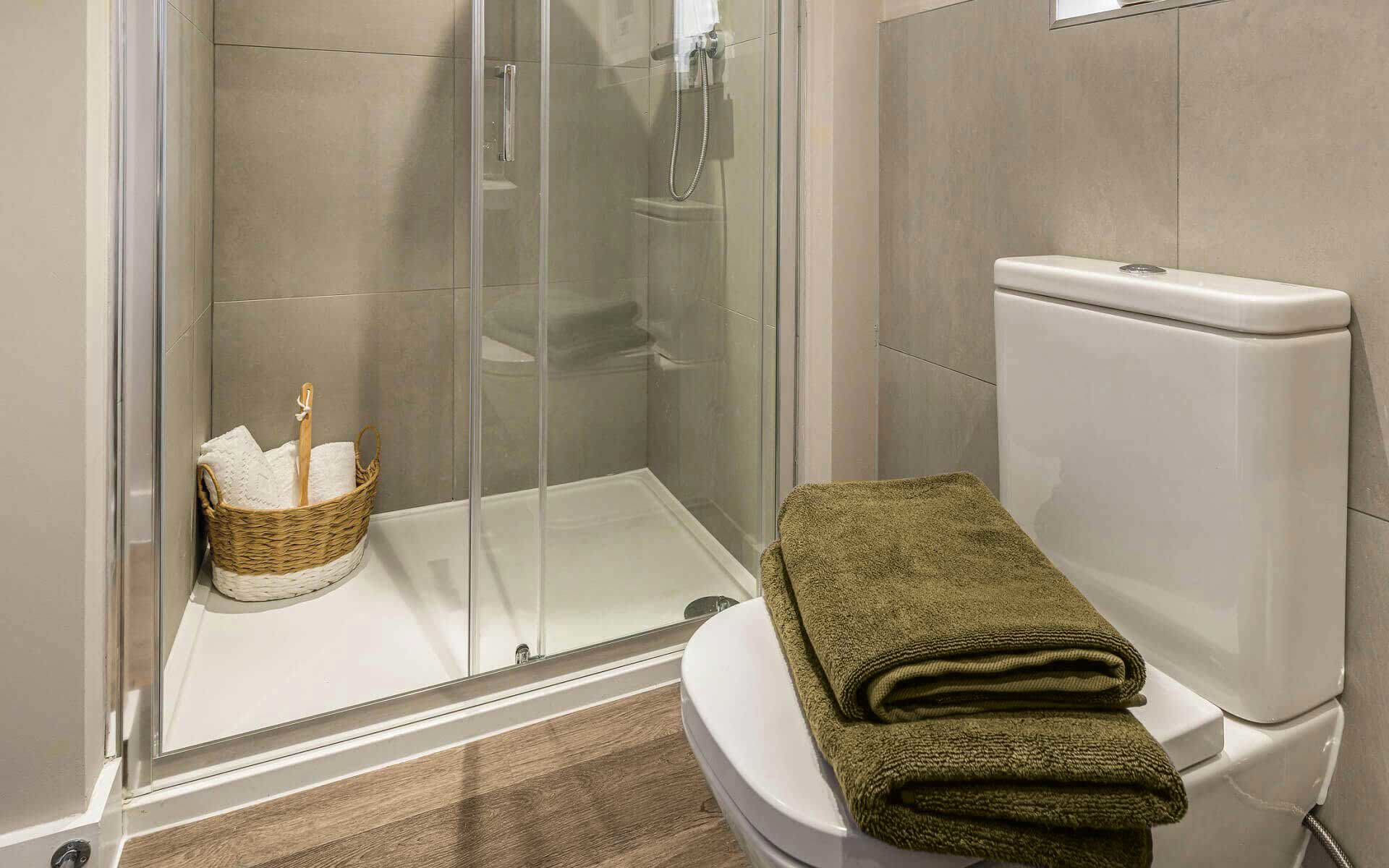 Hawthorn Grove Buckthorn Ensuite