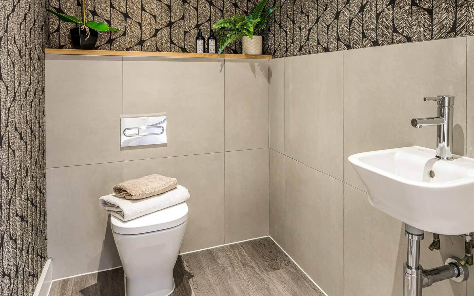 Rushlake Meadows Maple Cloakroom