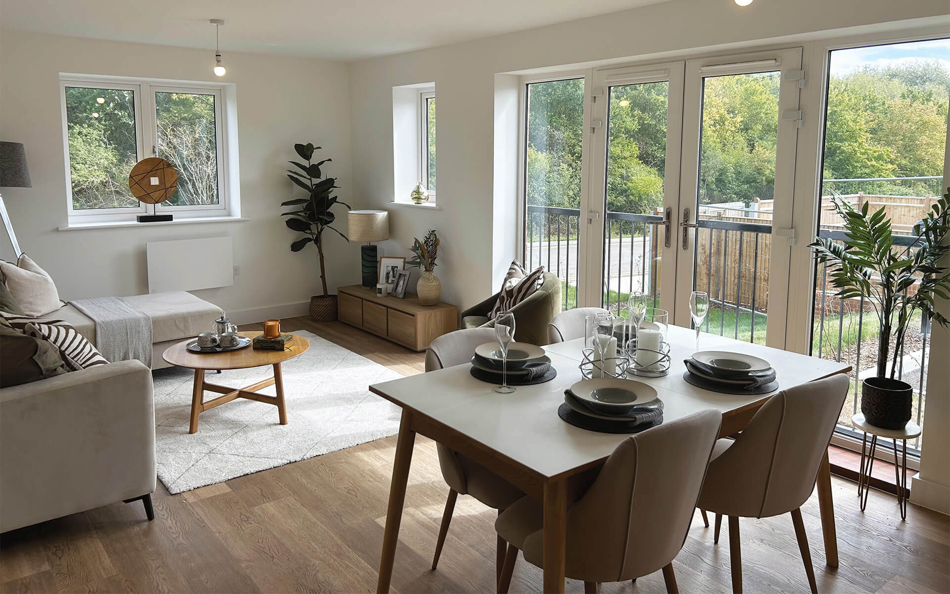 Rosewood Clematis Kitchen Dining Living(9)