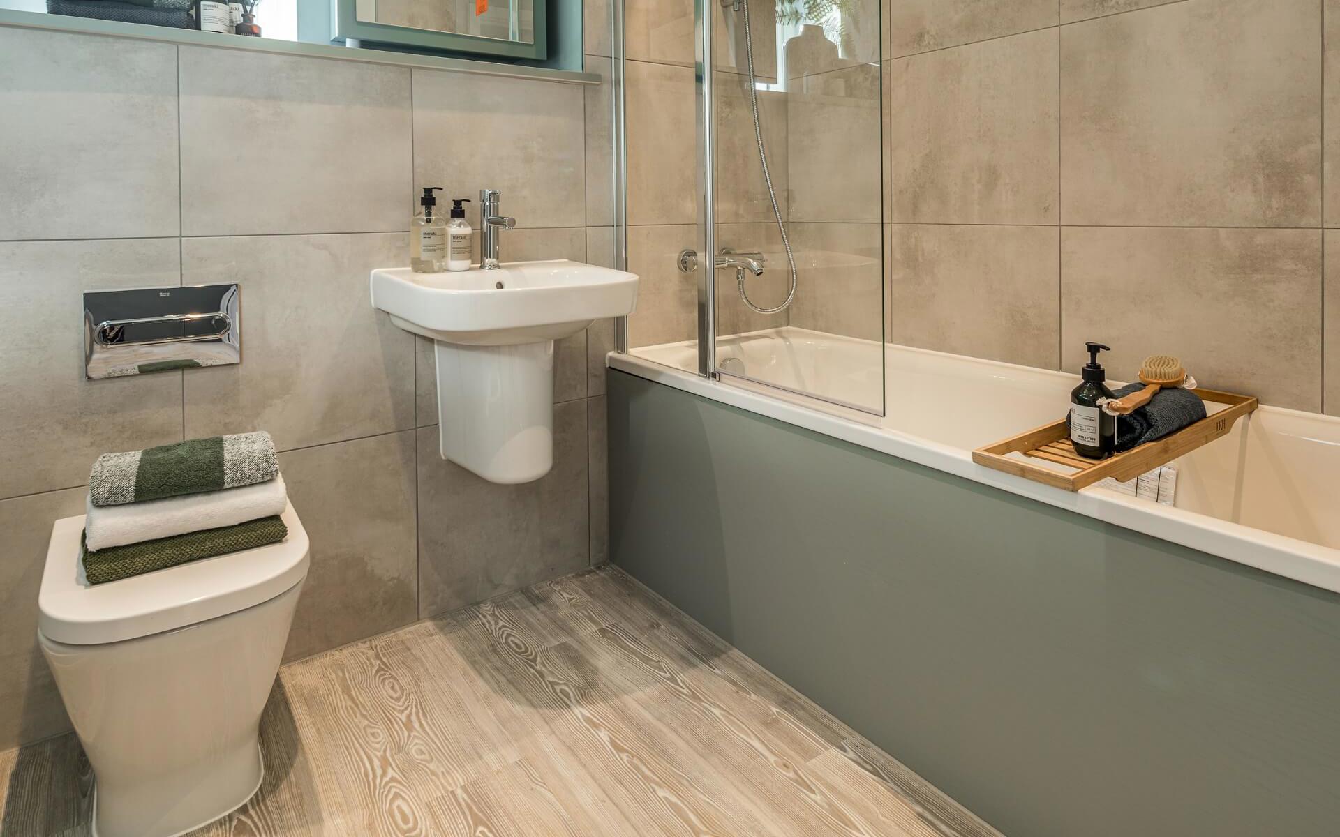 Poplar F corner bathroom