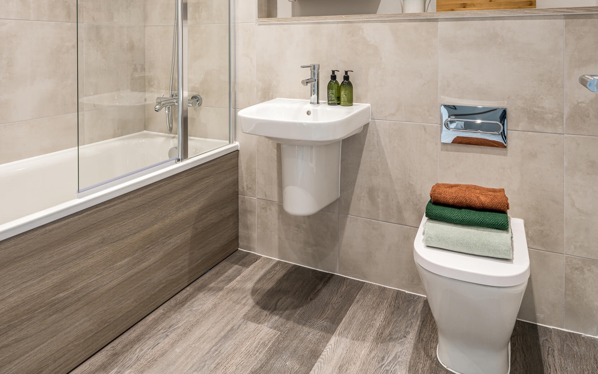 Woodland Valley Whittlewood Bathroom