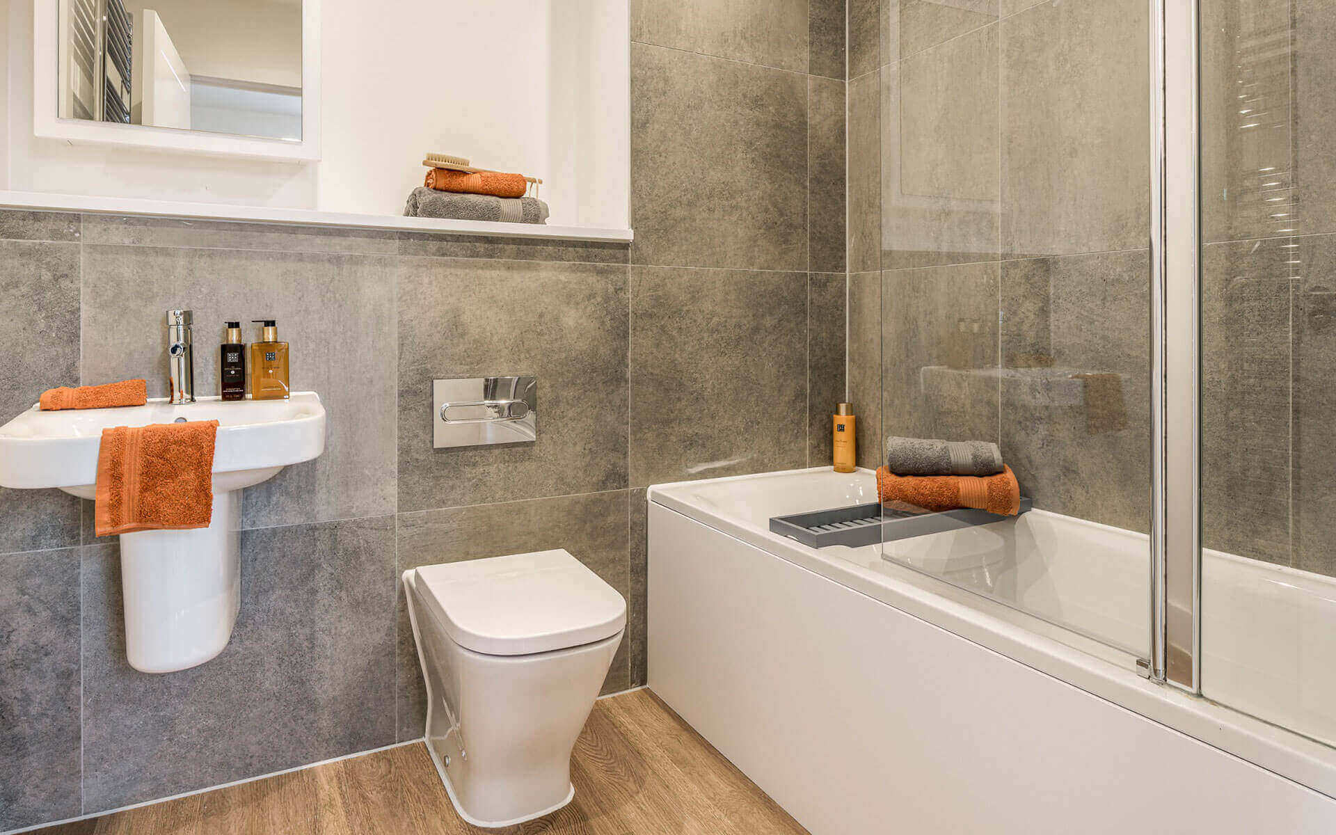 Pearson Heights Palm Bathroom (1)