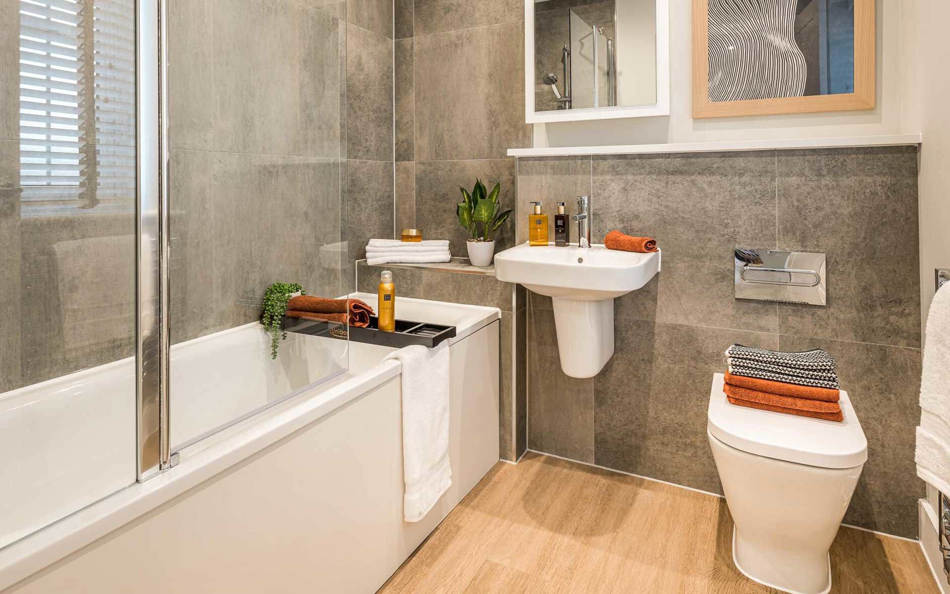 Pearson Heights Apartments The Bay Bathroom (1)