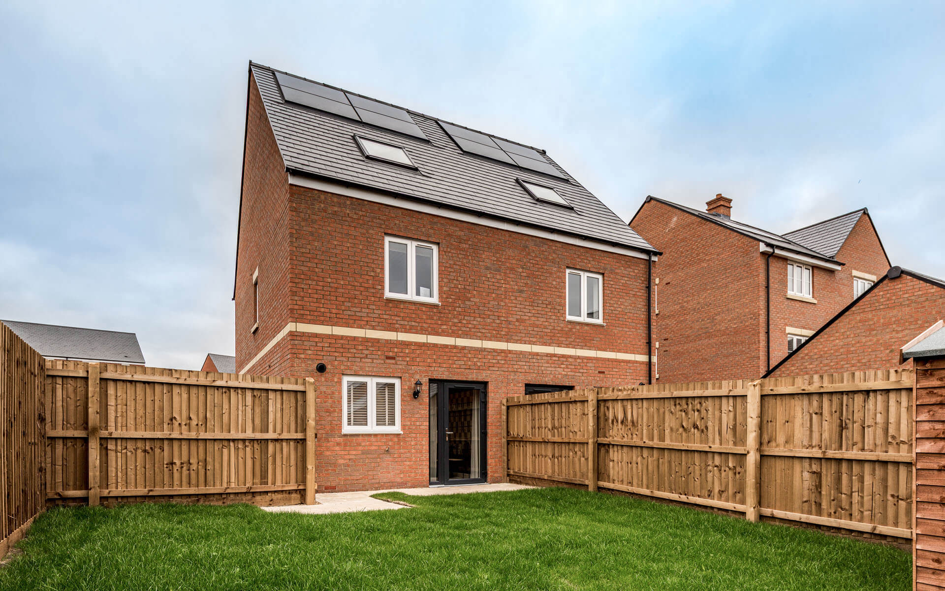 Woodland Valley Pitsford P415 Rear Garden 2