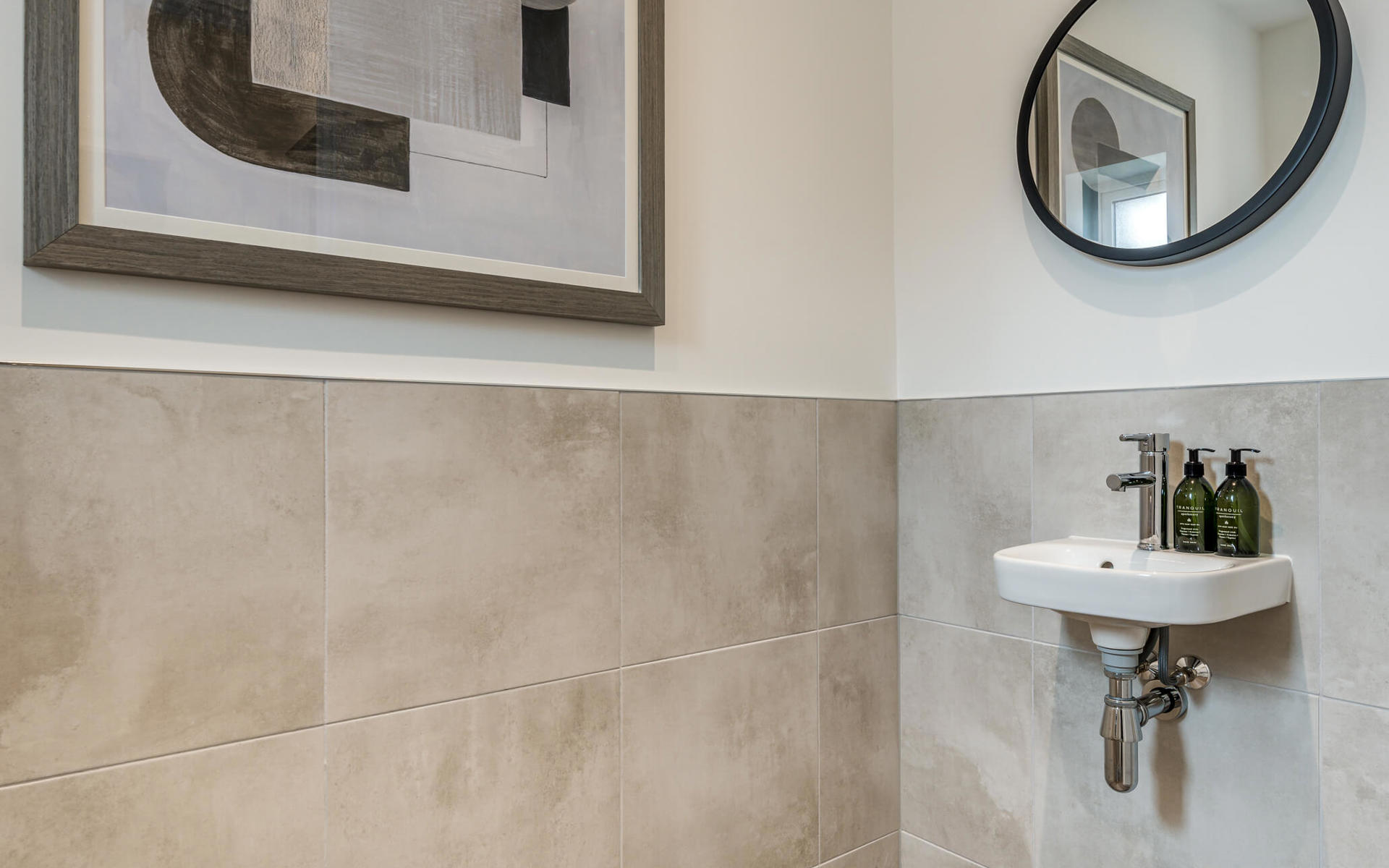 Bluebell Gardens Cypress Cloakroom 2