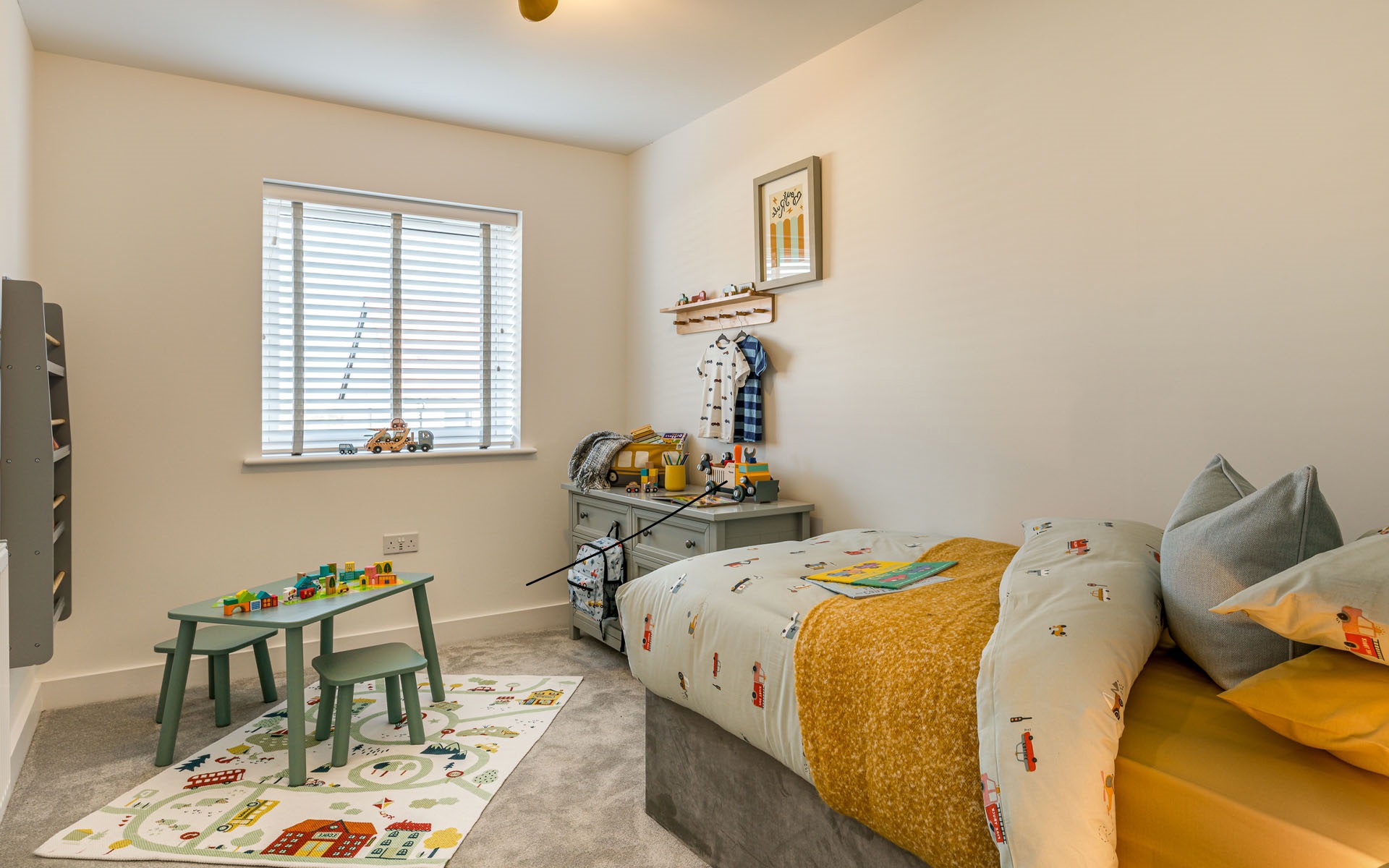 OH At Cromwell Wharf Elmhurst Bed 2